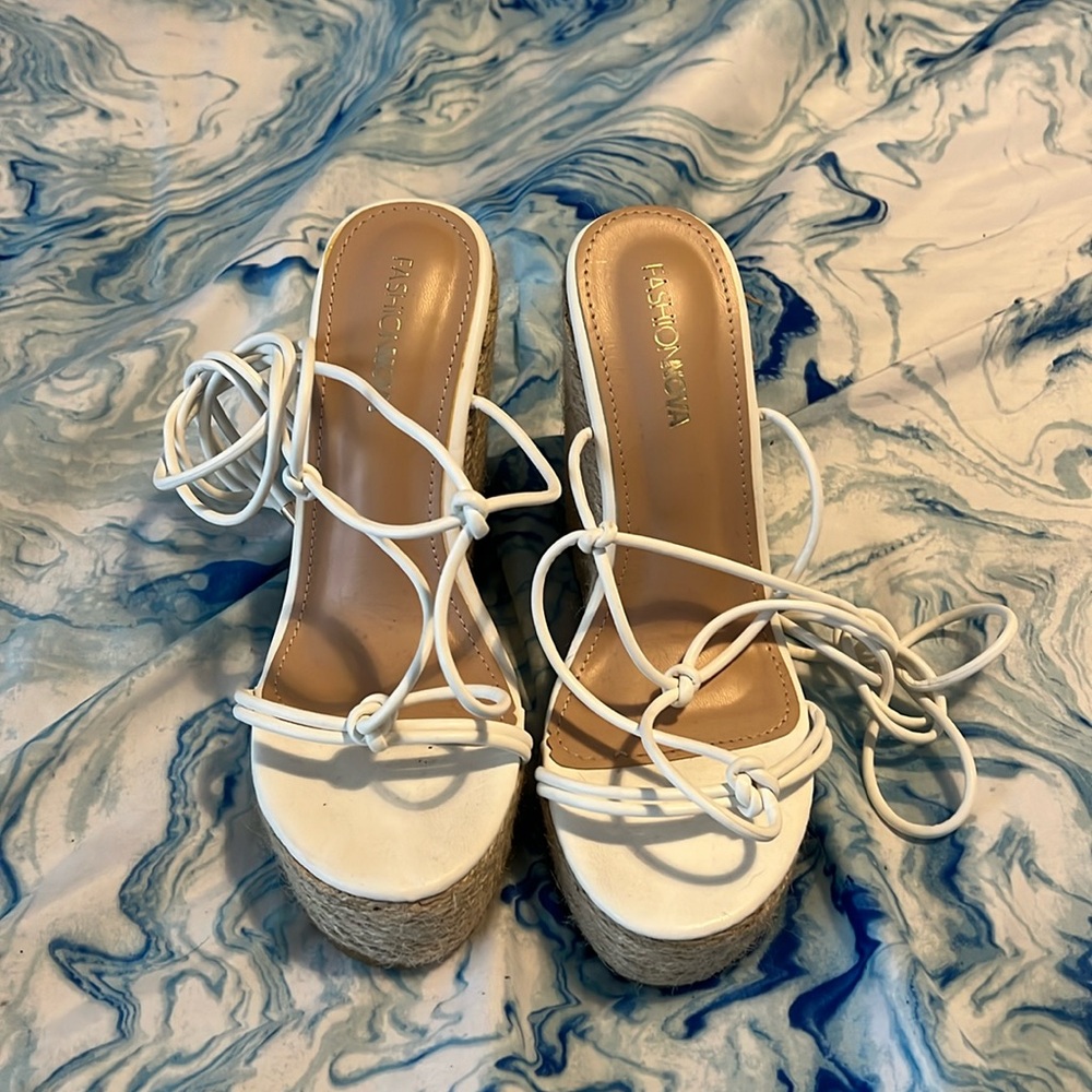 White Wedges